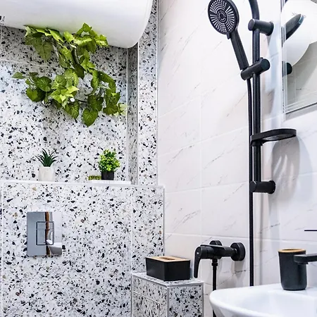 Excellent 2br Flat In Downtown アパート *