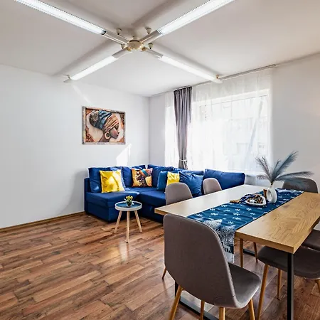 Excellent 2br Flat In Downtown * ヴァルナ