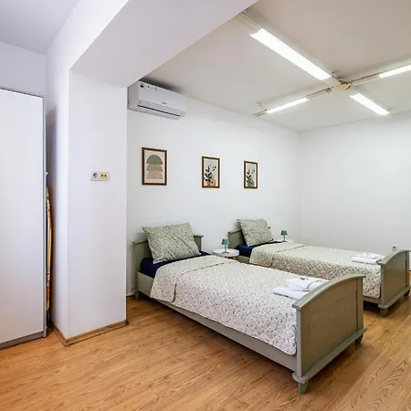 Apartamento Excellent 2br Flat In Downtown Varna