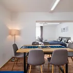 Excellent 2br Flat In Downtown